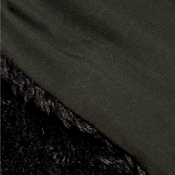 TWIN SIZE FURRY BLACK COMFORTER MATCHING SHAM BODY PILLOW & DUST RUFFLE WARM 😴🛌 - Picture 9 of 9